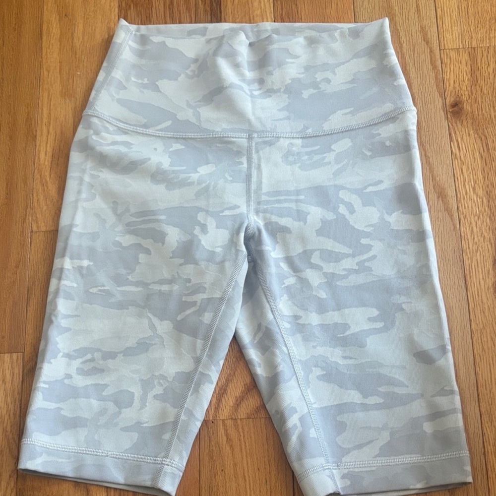 lululemon athletica Camo Bike Shorts - Gray